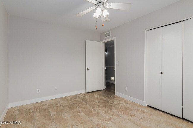 Building Photo - 1835 E Yale Dr