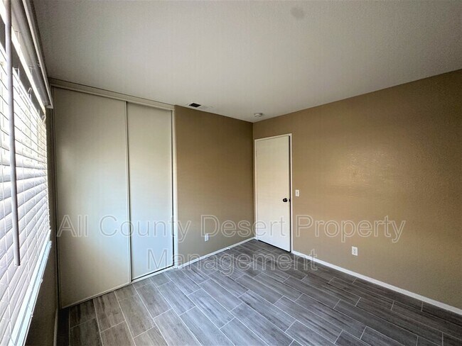 Building Photo - 15580 Avenida Ramada