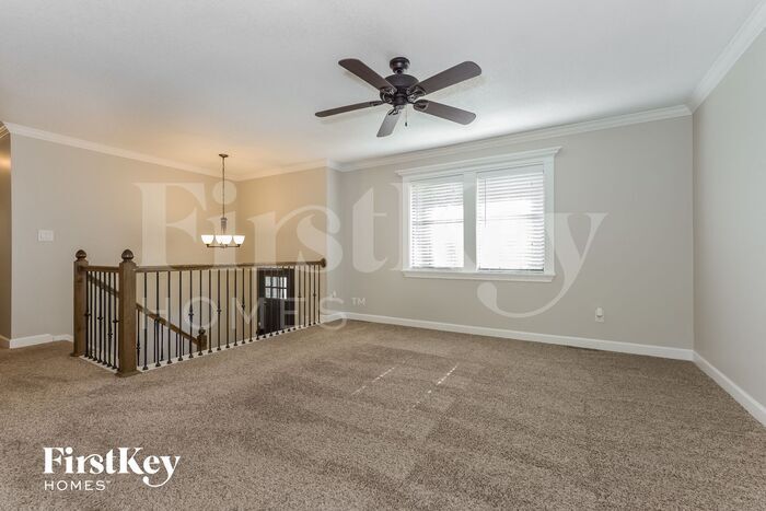 Building Photo - 1018 NE Trailwood Dr