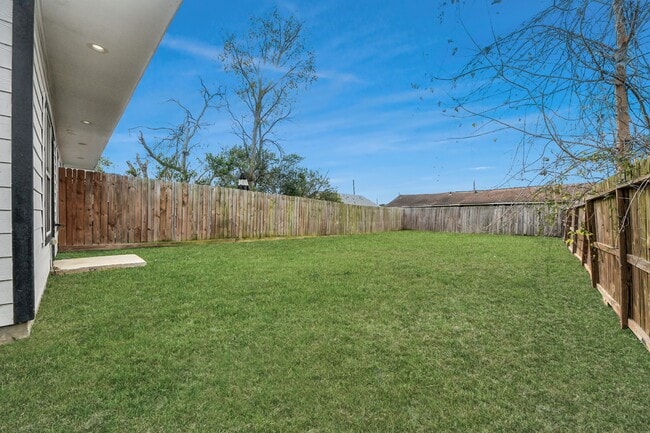 Building Photo - 8305 Prairie View Dr