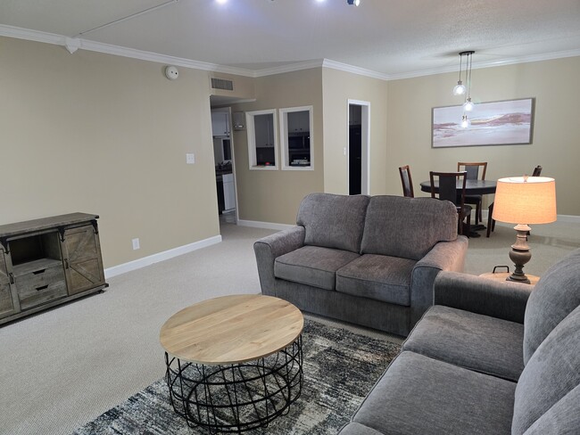 Building Photo - Westcliff condos