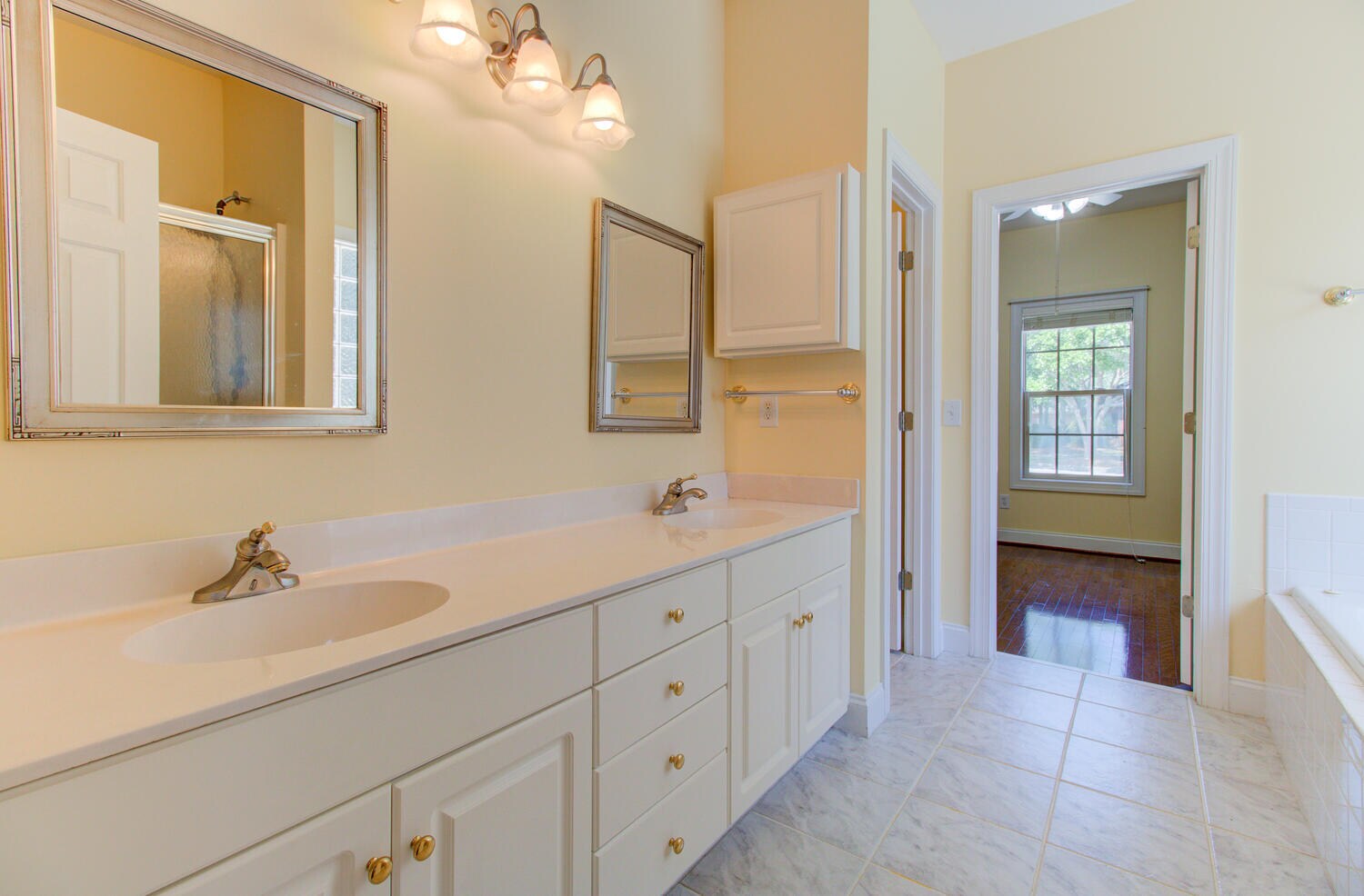 Building Photo - 4806 Alida Pl
