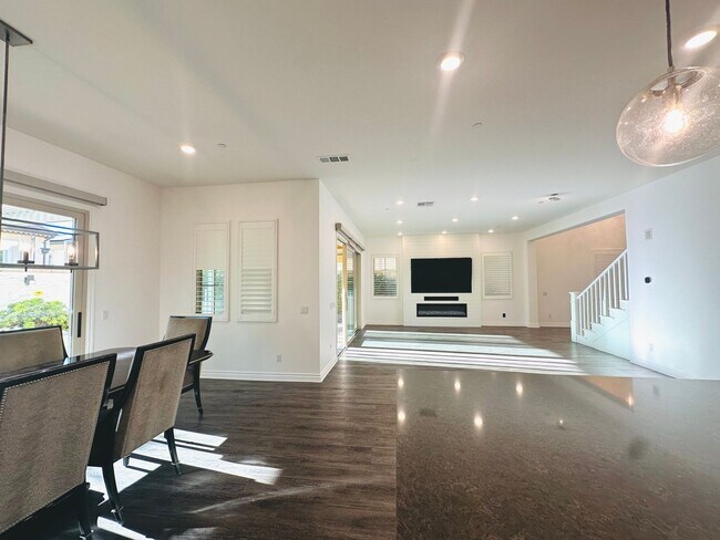 Building Photo - Luxury Estate in Exclusive Gated Community of Orchard Hills