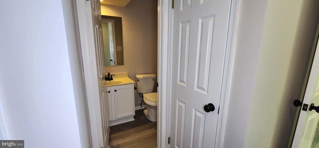 Building Photo - 3145 Elmmede Rd