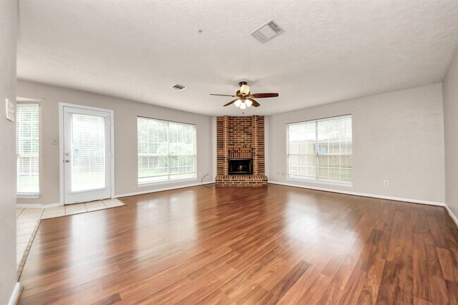 Building Photo - 4907 Echo Falls Dr