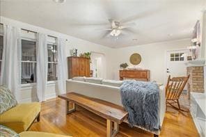 Building Photo - 5843 Vanderbilt Ave