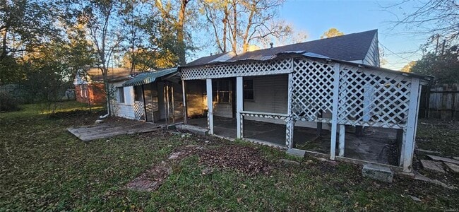 Building Photo - 3774 Maclamar Rd