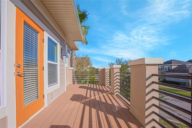 Building Photo - 14046 Walcott Avenue