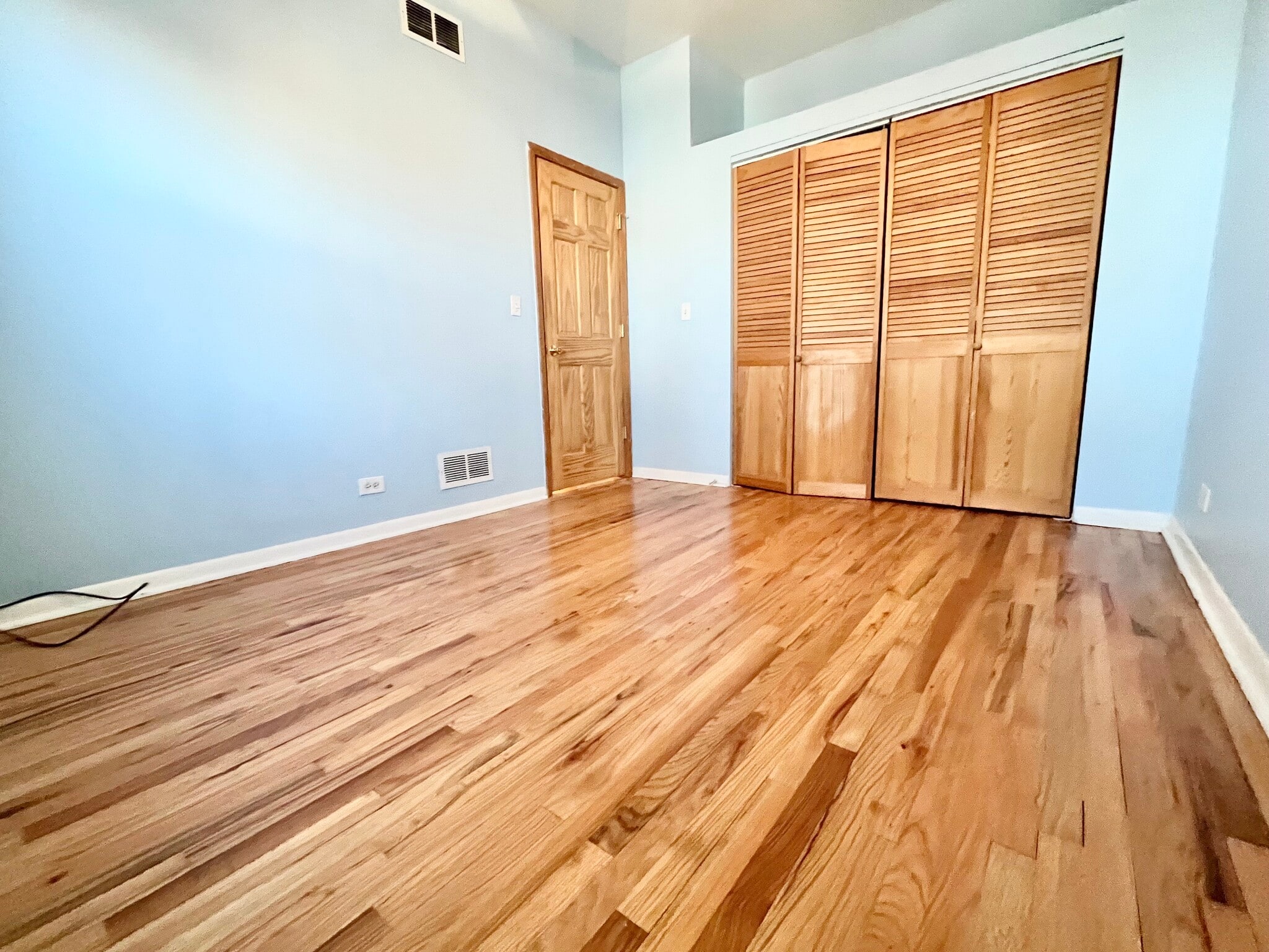 Bedroom #2 - 905 N Racine Ave