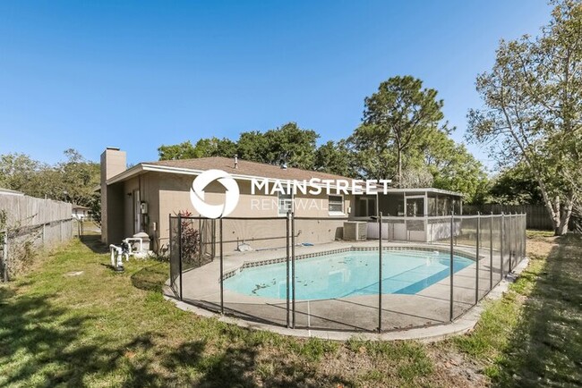 Building Photo - 707 Laurel Way