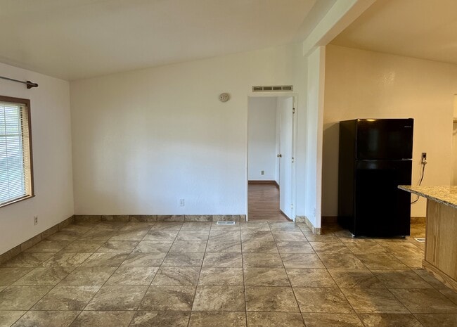 Building Photo - 5296 Comanche
