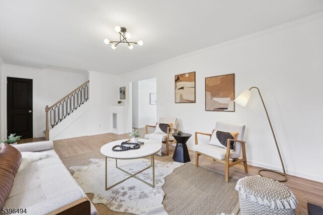 Building Photo - 139 Ridgedale Ave