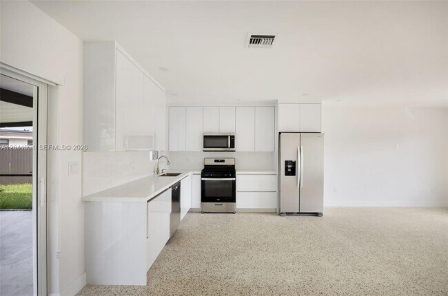 Building Photo - 10340 SW 157th St