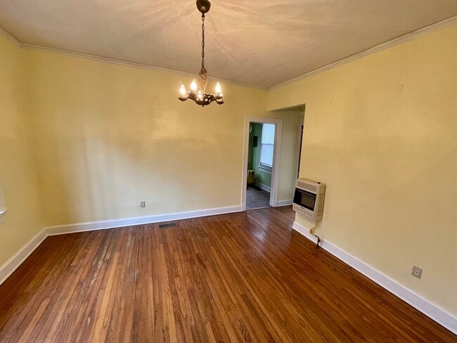 Building Photo - 2 bed 1 bath townhome in Belhaven