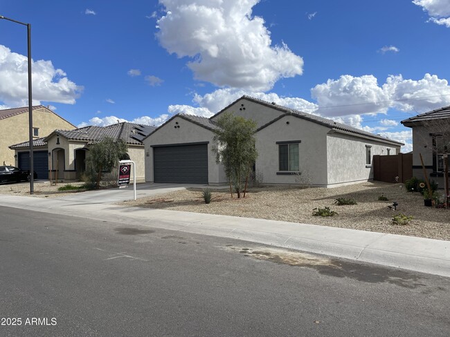 Building Photo - 24619 W Ripple Rd