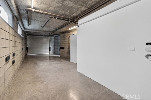 Building Photo - 404 Grand