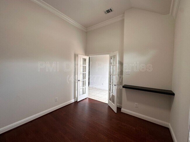 Building Photo - 2610 Meadow Ridge Dr