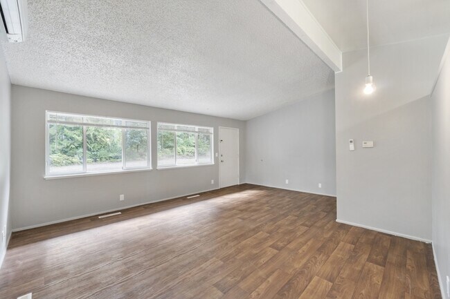Building Photo - 12745 Lala Cove Ln SE