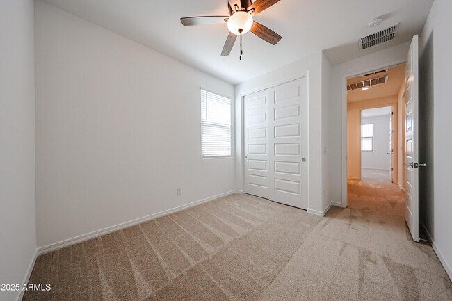 Building Photo - 17270 W Saddle Horn Trl