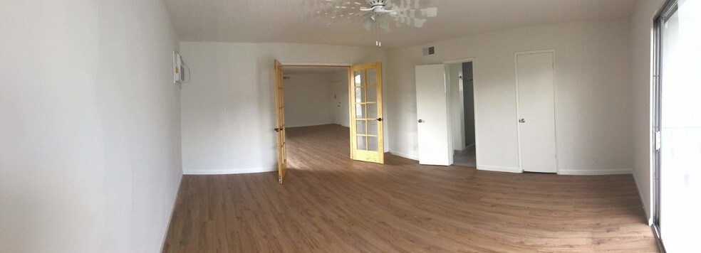 Master Bedroom - 942 N Gardner St