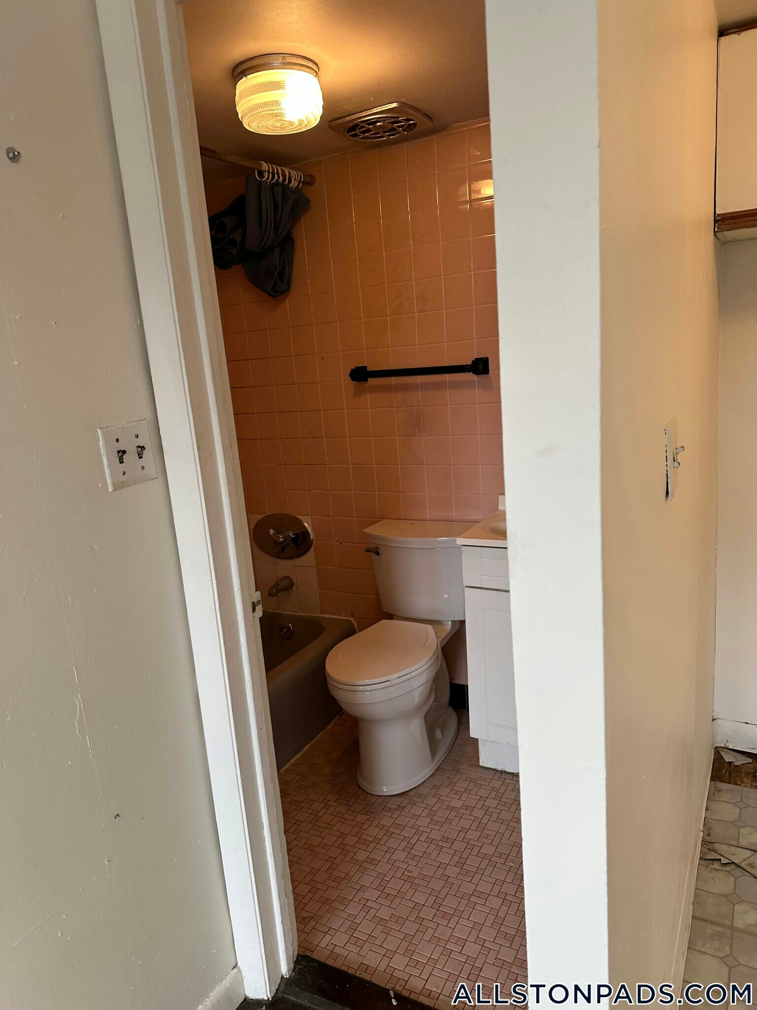 Building Photo - 153 Brighton Ave