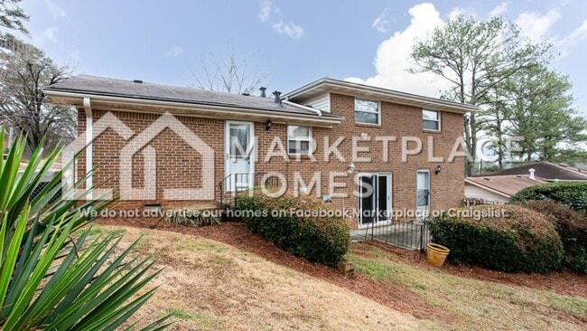 Building Photo - 2795 Pendant Pl