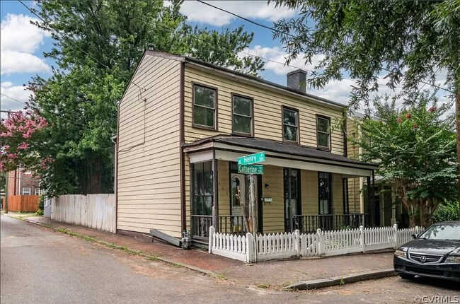 Primary Photo - 501 Catherine St