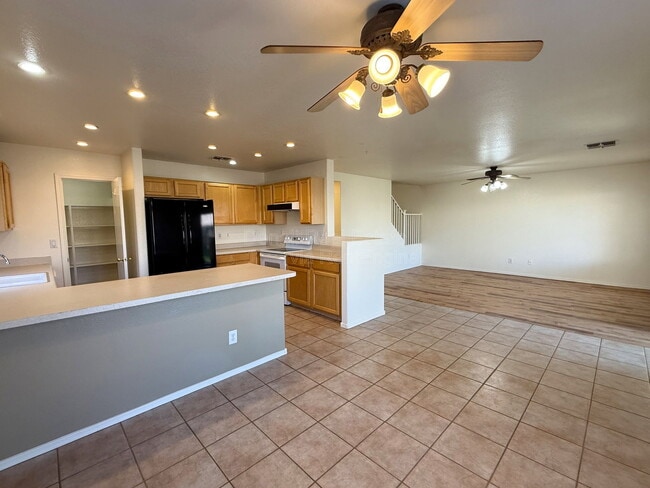 Building Photo - 10306 E Delta Ave