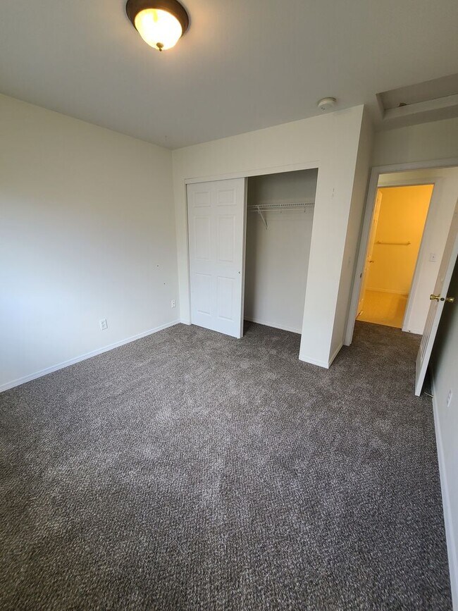 Building Photo - 4188 N Player Dr