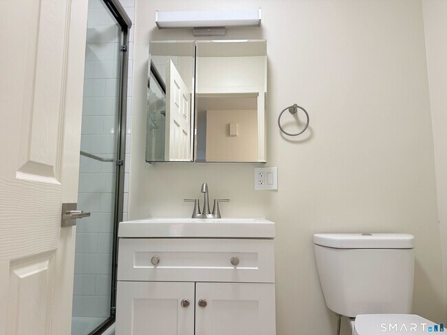 Building Photo - 108 Montoya Dr