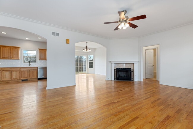 Building Photo - 1569 Colleen Ln