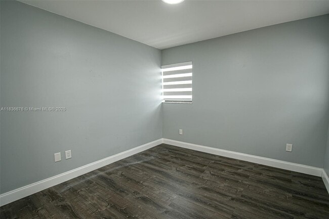Building Photo - 6211 SW 138th Ct
