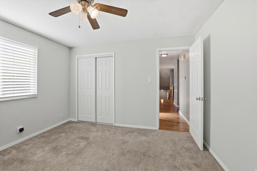 Building Photo - 71 W 450 S