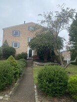 Building Photo - 1424 Boxwood Dr