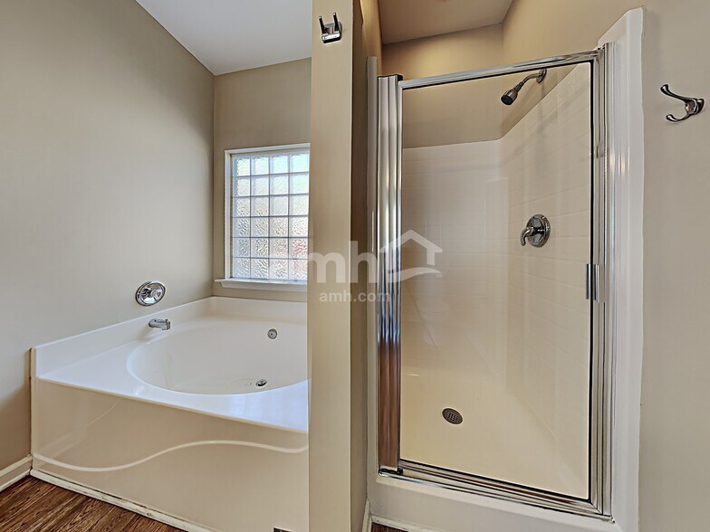 Building Photo - 517 Pritchards Point Dr