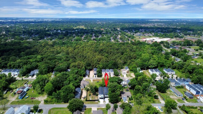 Building Photo - 8313 Venus St