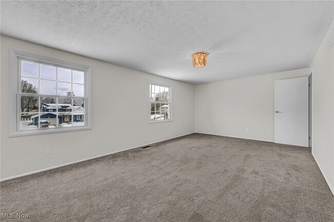 Building Photo - 5601 Sunset Dr