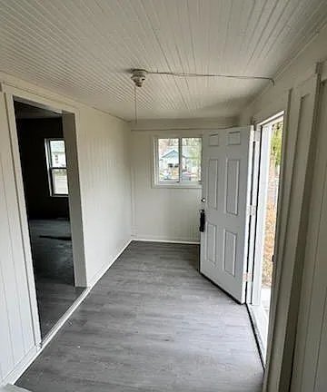 Building Photo - 702 Rice Ave