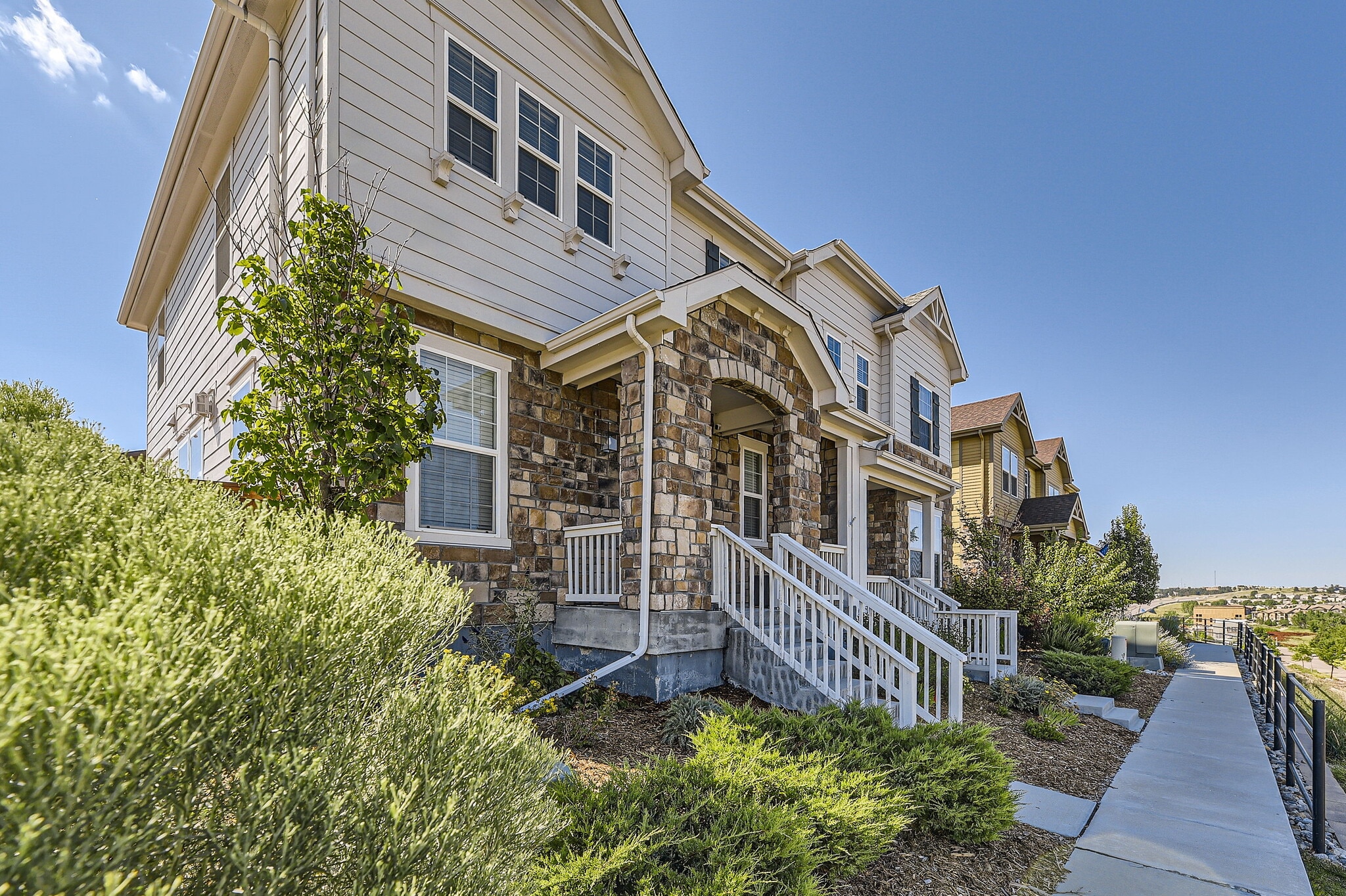 Building Photo - 23281 E Jamison Dr