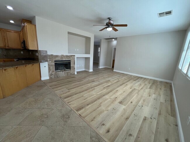 Building Photo - 2313 Scissortail Ct