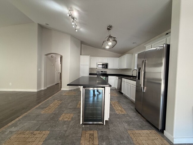 Building Photo - Spacious four bedroom for lease in Laveen Meadows!