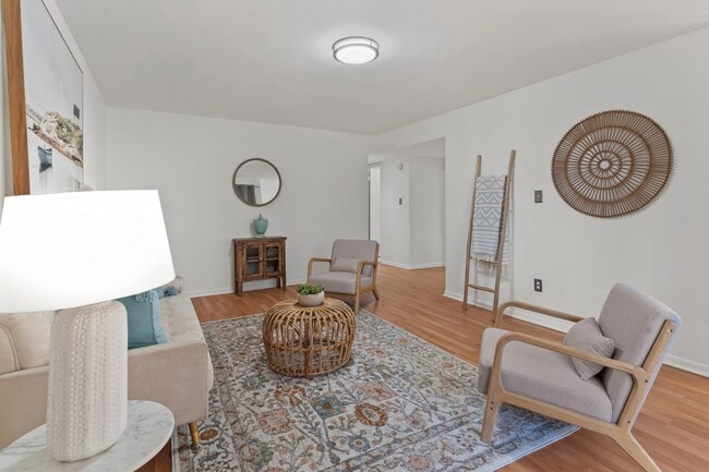 Building Photo - 6071 Majors Ln