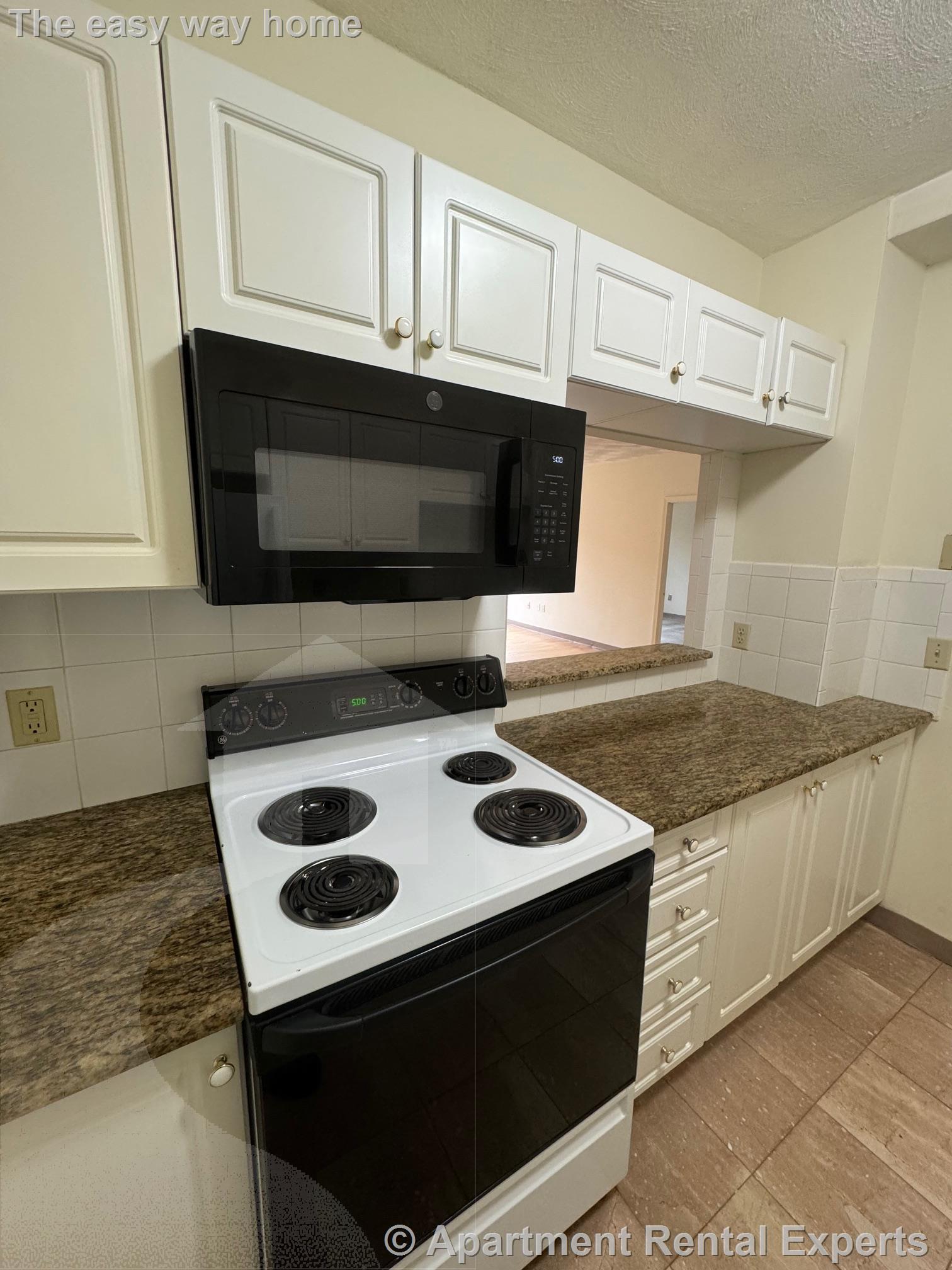 Building Photo - 373 Highland Ave