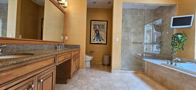 Building Photo - 16117 Emerald Estates Dr