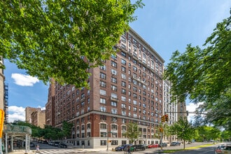 Building Photo - 425 Riverside Dr