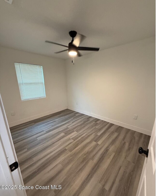 Building Photo - 304 Palm Ave