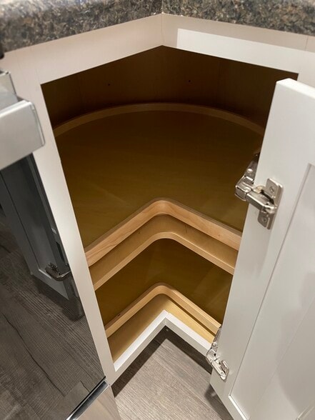 Equipped with a lazy susan cabinet - 2225 Kenwood Blvd SE