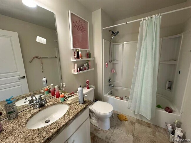 Building Photo - 5791 Northford