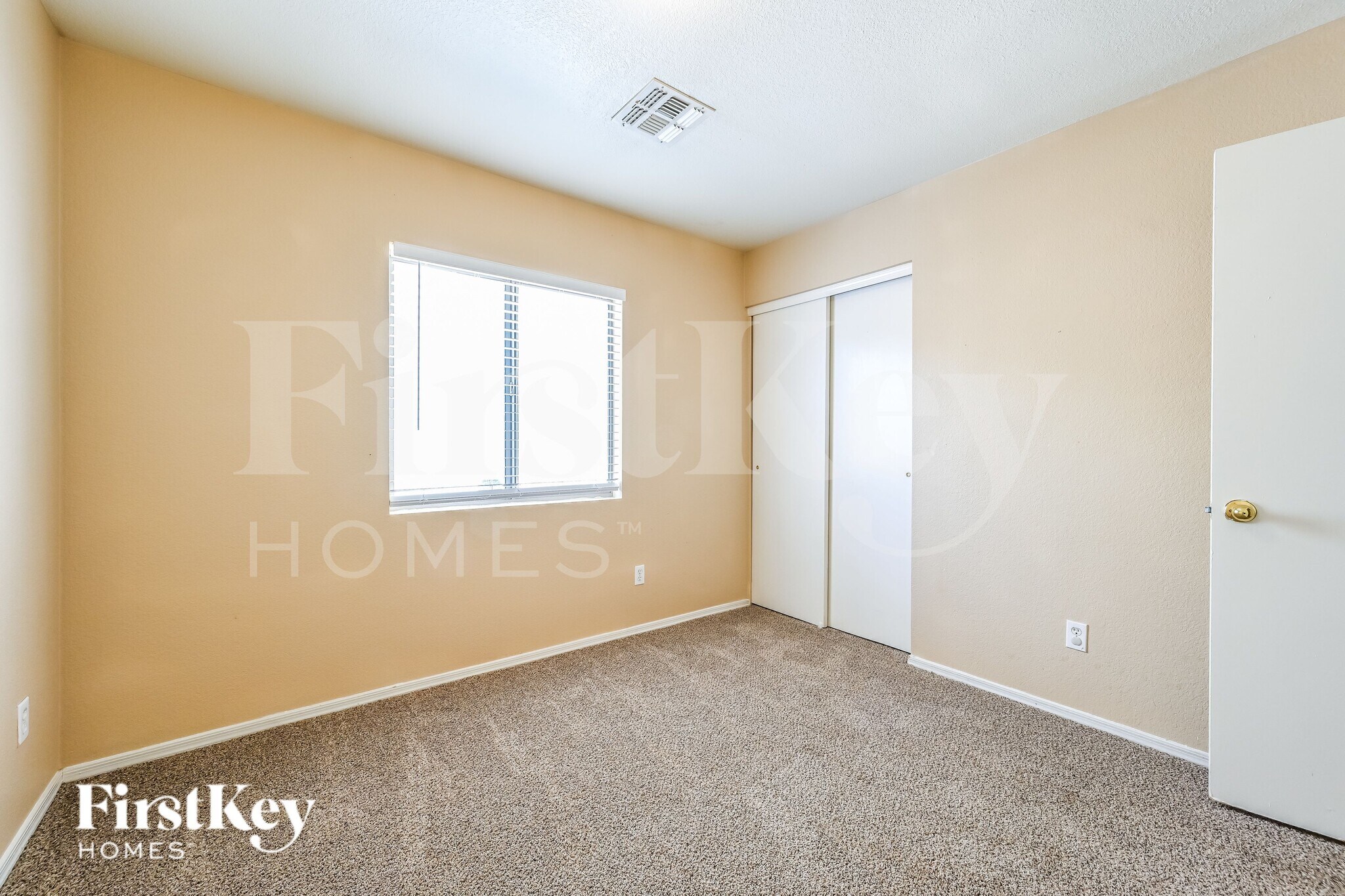 Building Photo - 13015 W Via Camille