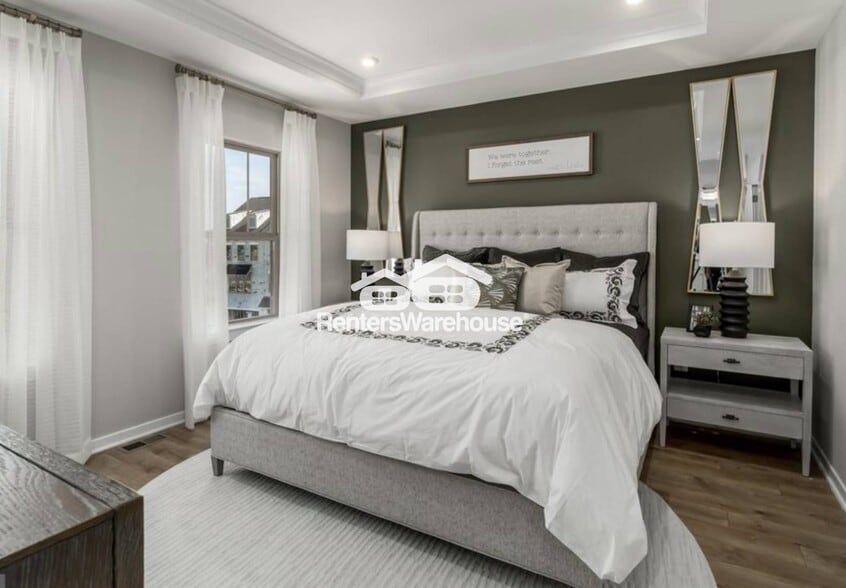 Building Photo - 3535 Carnaby St